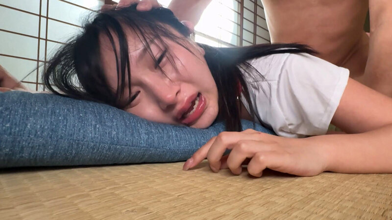 ここから逃がしてもらう為にまだ何も知らない女の子が受け入れた想像を絶する20のこと。由良かな 001